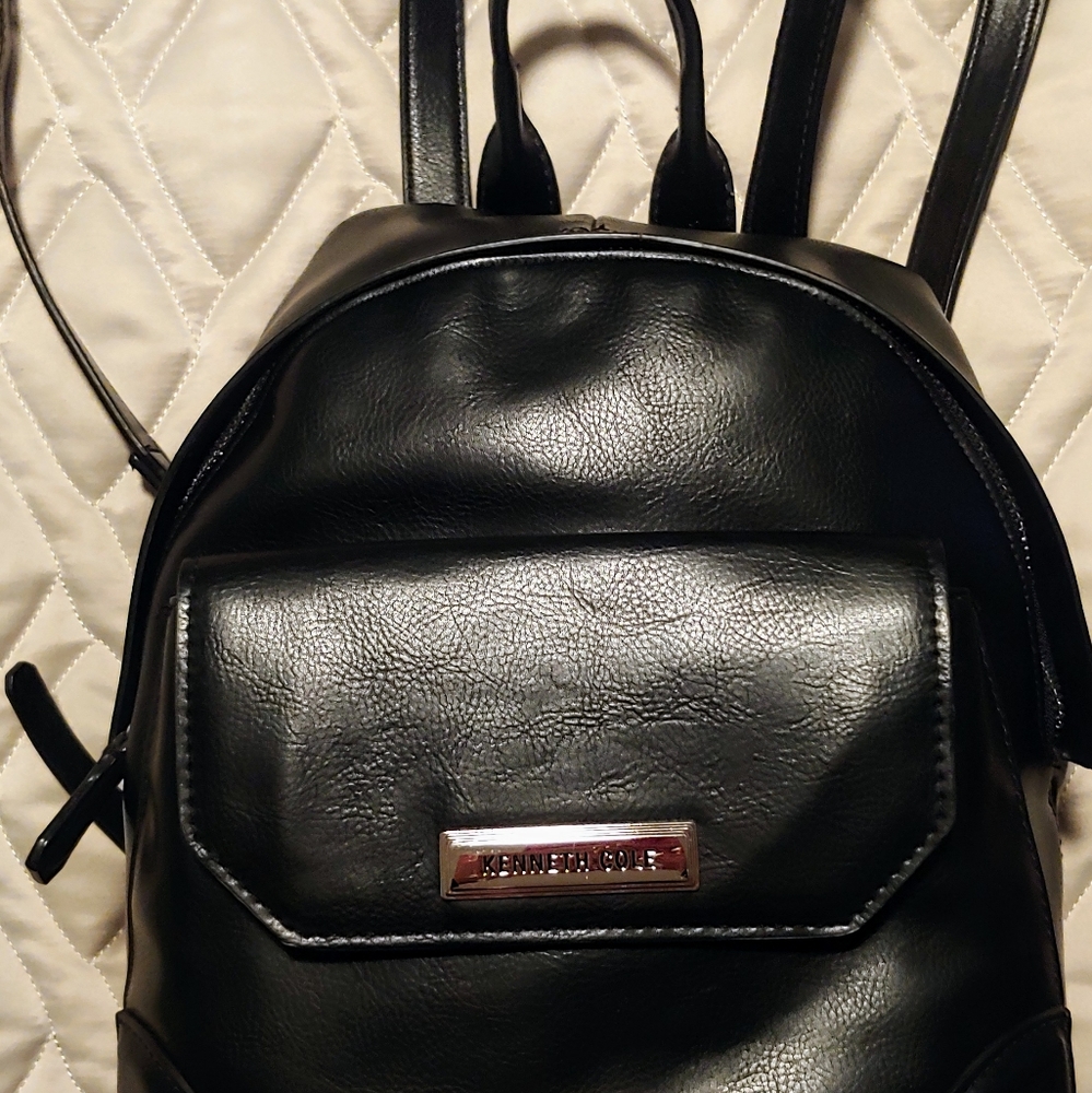 Kenneth Cole Reaction Backpack - Picture 2 of 6